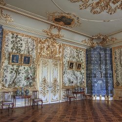 Dekoracija enterijera tapetima - Ruski stil